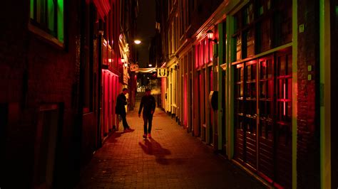 how much are hookers in amsterdam|Red Light District Amsterdam: All You Must Know in。